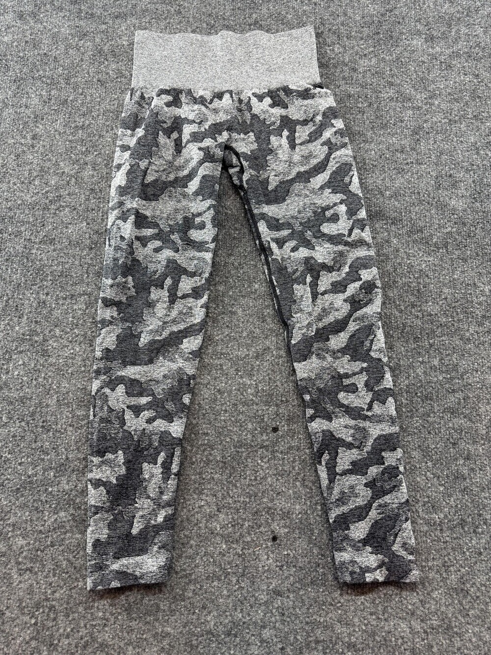 NVGTN Leggings Womens XS Gray Camo Seamless High Waist Ankle Yoga Gym Pants